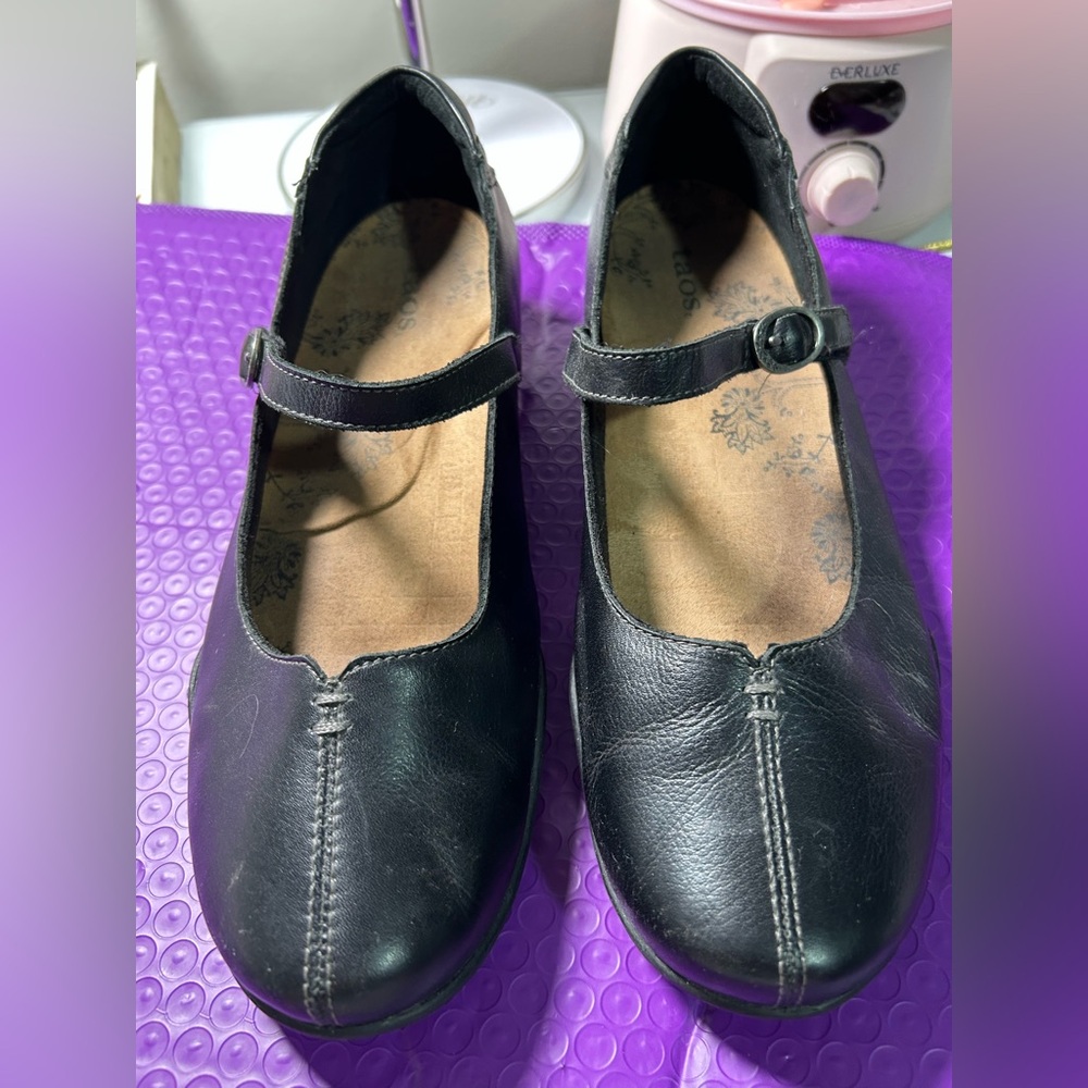 Taos Black Leather, size 9.5 (40), Mary Jane Flats